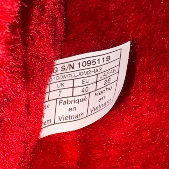 UGG Fluff Yeah Slide Slippers Red Lamb Fur Women Size 9 EUC - Picture 7 of 13